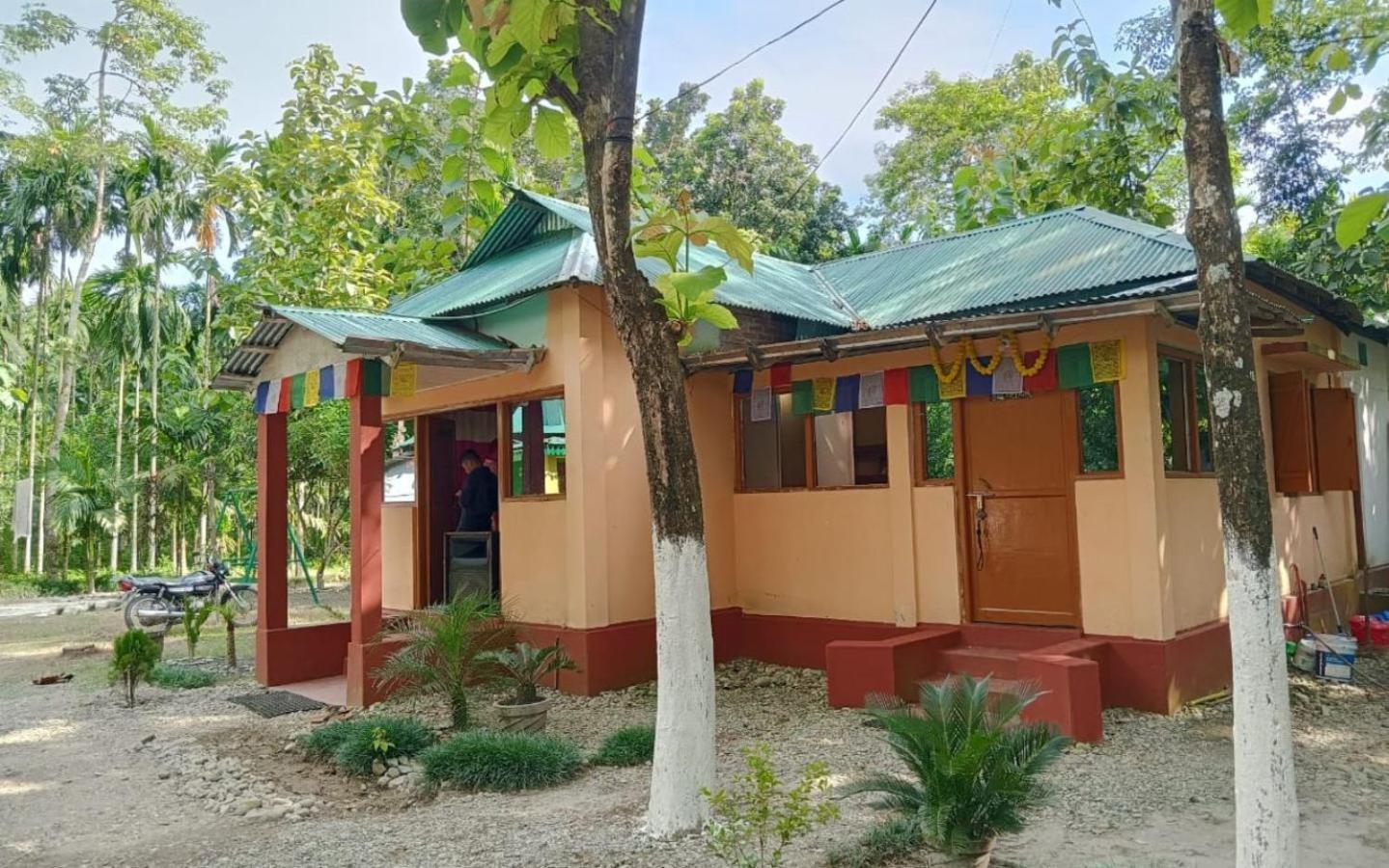 Leo Jungle Retreat By Stayapart , Jaldapara Madari Hat Exterior photo